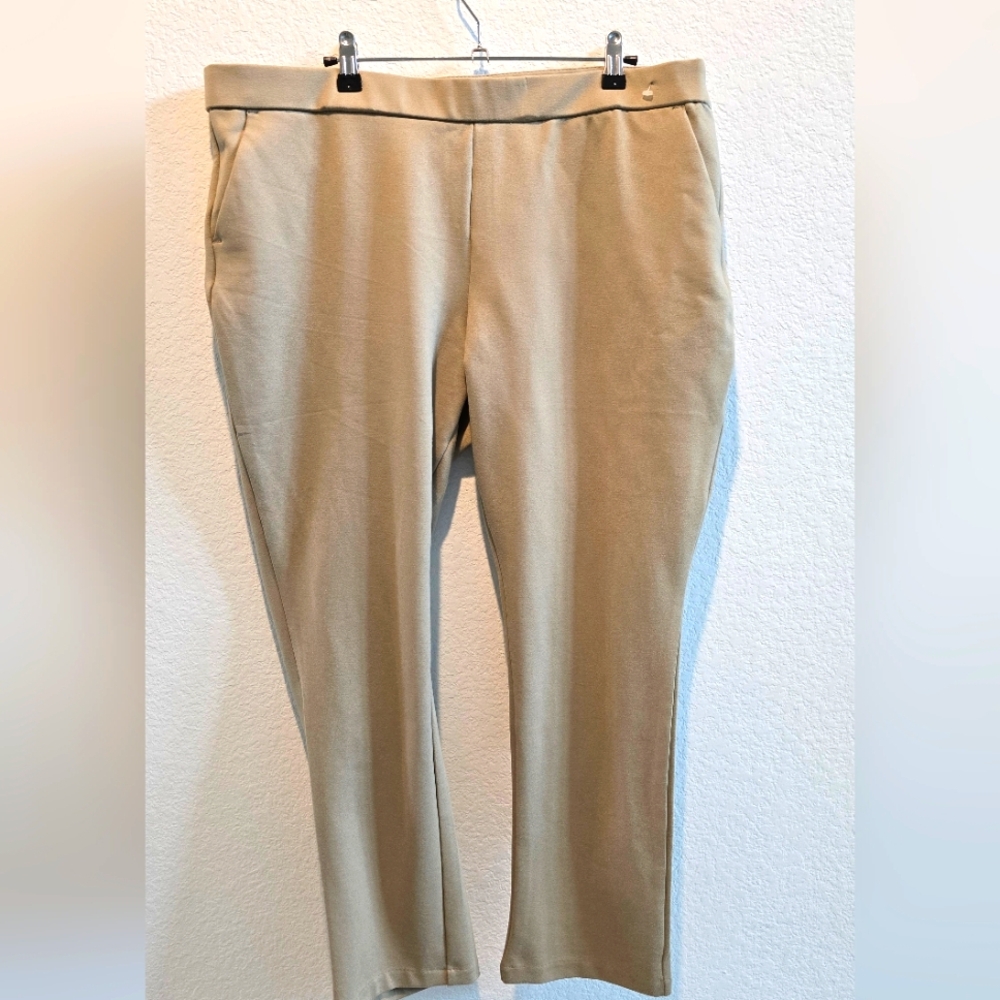 Lee Women's Business Ultra Lux Comfort Pants (14)